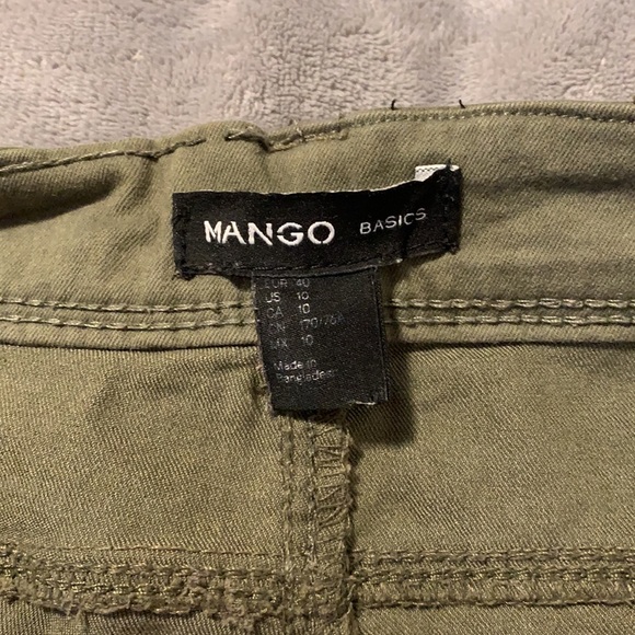 Clothes - Picture 3 of 5